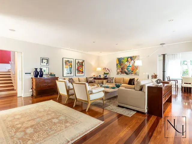 Casa 5 quartos e 8 banheiros, à venda, no bairro Jardim Petrópolis em São Paulo