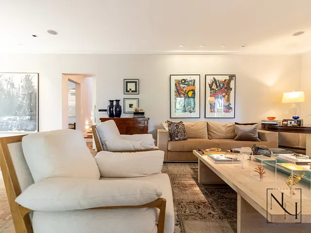 Casa 5 quartos e 8 banheiros, à venda, no bairro Jardim Petrópolis em São Paulo