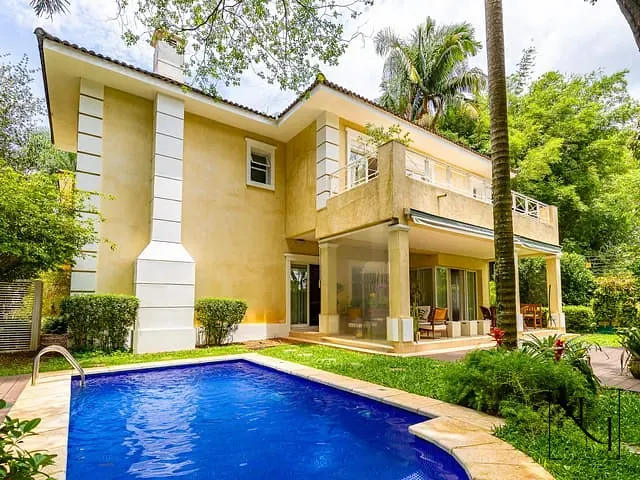 Casa 5 quartos e 8 banheiros, à venda, no bairro Jardim Petrópolis em São Paulo
