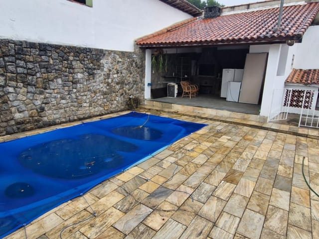 Casa 3 quartos e 2 banheiros, à venda, no bairro Centro em Vassouras