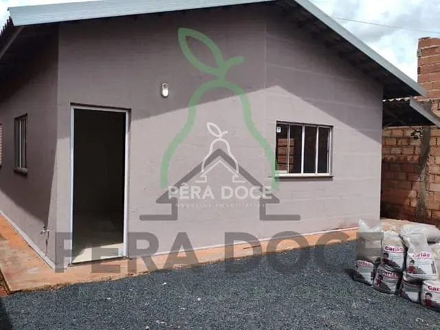 Casa 2 quartos e 1 banheiro, à venda, no bairro Loteamento Ilha Bela em Uberaba
