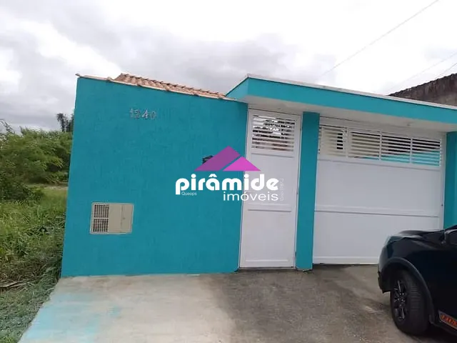 Casa 2 quartos e 2 banheiros, à venda, no bairro Jardim das Gaivotas em Caraguatatuba