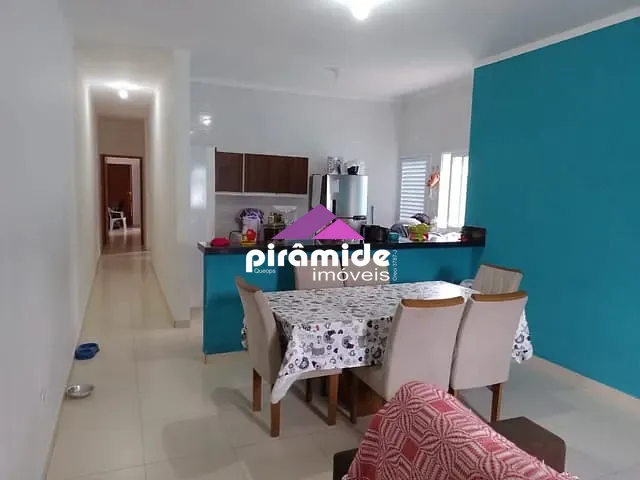 Casa 2 quartos e 2 banheiros, à venda, no bairro Jardim das Gaivotas em Caraguatatuba