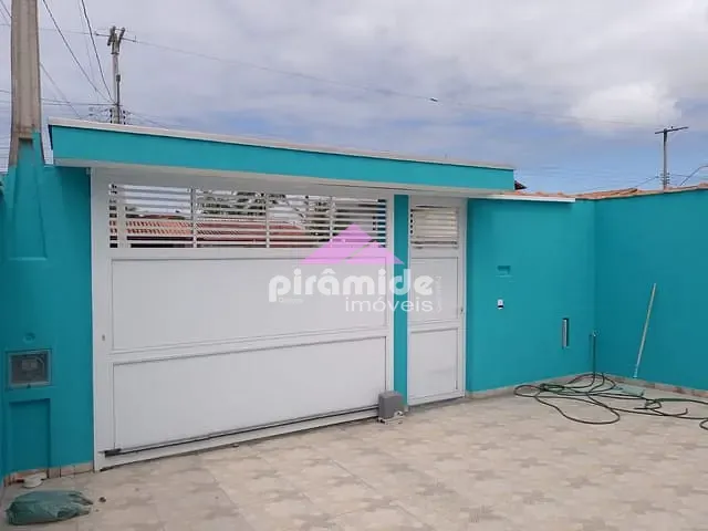 Casa 2 quartos e 2 banheiros, à venda, no bairro Jardim das Gaivotas em Caraguatatuba