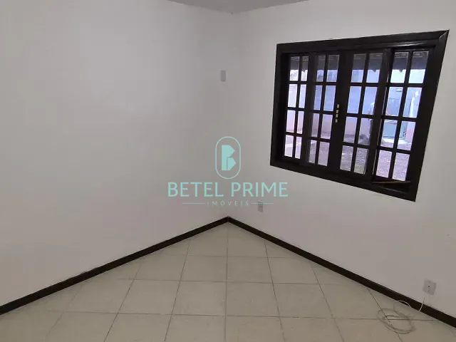 Casa com 472m² 4 quartos e 1 banheiro, para alugar, no bairro Recanto de Itaipuaçu (Itaipuaçu) em Maricá