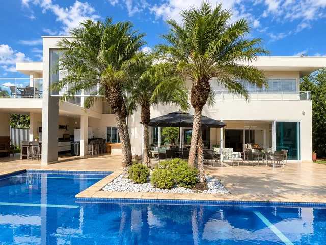 Casa com 2500m² 4 quartos e 6 banheiros, à venda, no bairro Setor de Mansões Dom Bosco (Lago Sul) em Brasília