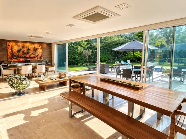 Casa com 2500m² 4 quartos e 6 banheiros, à venda, no bairro Setor de Mansões Dom Bosco (Lago Sul) em Brasília