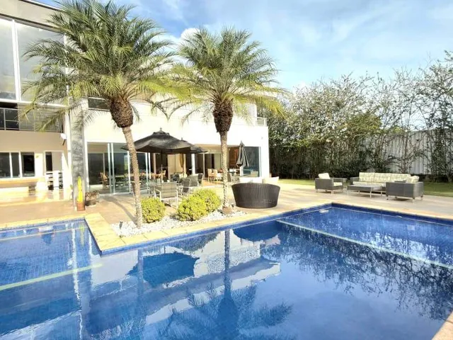 Casa com 2500m² 4 quartos e 6 banheiros, à venda, no bairro Setor de Mansões Dom Bosco (Lago Sul) em Brasília