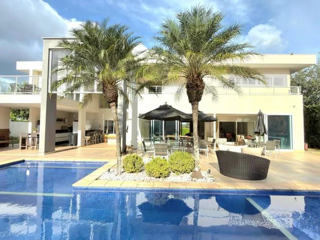 Casa com 2500m² 4 quartos e 6 banheiros, à venda, no bairro Setor de Mansões Dom Bosco (Lago Sul) em Brasília