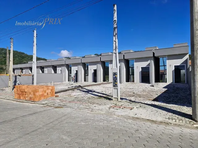 Casa com 75m² 2 quartos e 3 banheiros, à venda, no bairro Nossa Senhora de Fatima em Penha