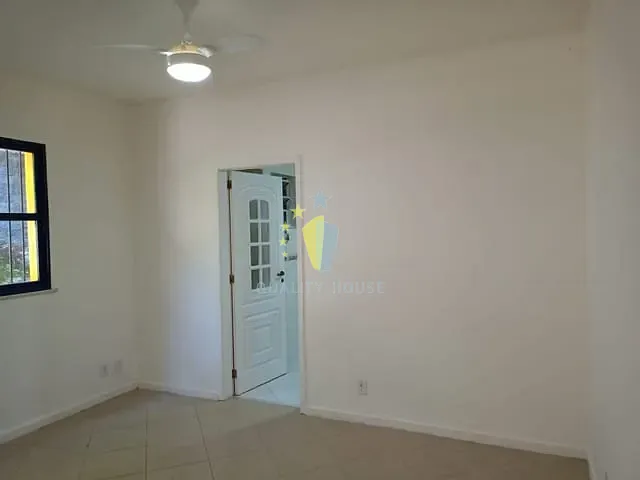 Casa com 135m² 3 quartos e 2 banheiros, para alugar, no bairro Copacabana em Rio de Janeiro