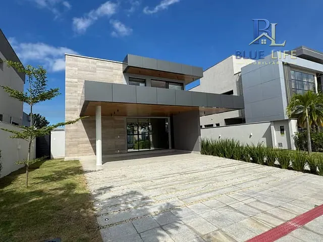 Casa com 467m² 4 quartos e 3 banheiros, à venda, no bairro Jacuhy em Serra