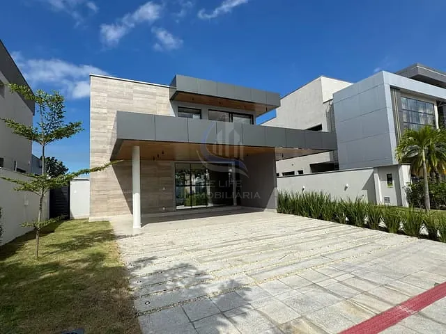 Casa com 467m² 4 quartos e 3 banheiros, à venda, no bairro Jacuhy em Serra