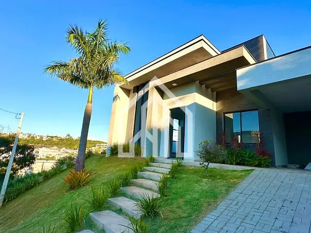 Casa com 800m² 3 quartos e 3 banheiros, à venda, no bairro Condomínio Residencial Shamballa III em Atibaia