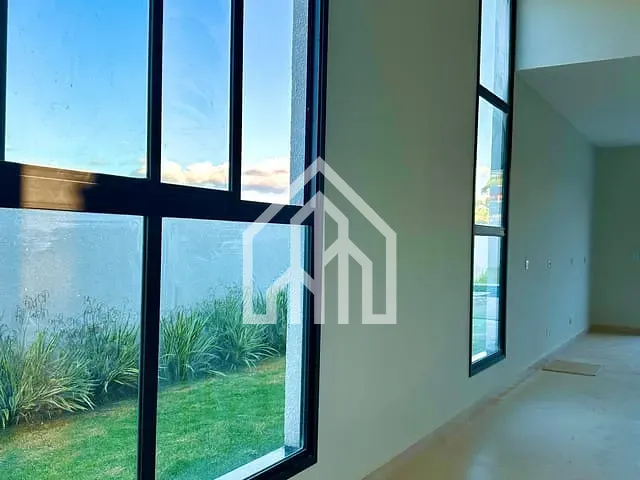 Casa com 800m² 3 quartos e 3 banheiros, à venda, no bairro Condomínio Residencial Shamballa III em Atibaia