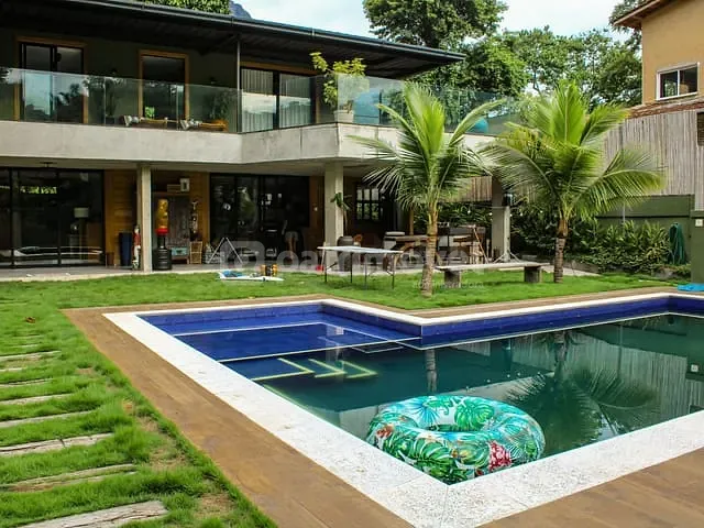 Casa com 600m² 5 quartos e 5 banheiros, à venda, no bairro Itanhangá em Rio de Janeiro