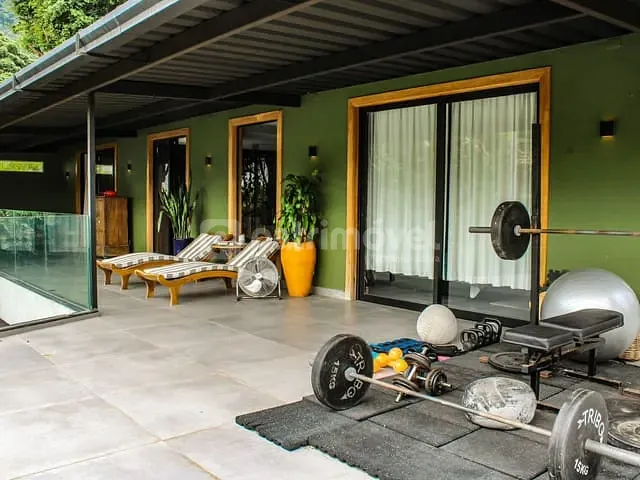 Casa com 600m² 5 quartos e 5 banheiros, à venda, no bairro Itanhangá em Rio de Janeiro