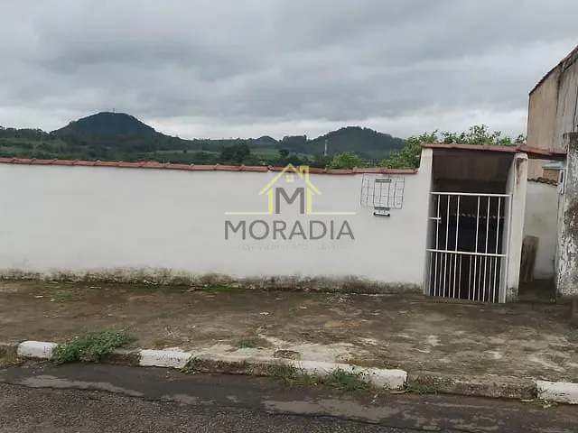 Casa com 250m² 1 quarto e 1 banheiro, para alugar, no bairro Nova Guaxupé em Guaxupé