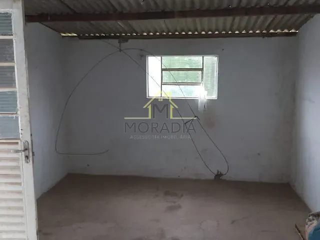Casa com 250m² 1 quarto e 1 banheiro, para alugar, no bairro Nova Guaxupé em Guaxupé