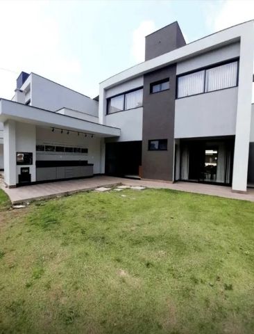 Casa 4 quartos e 4 banheiros, para alugar, no bairro Garças em Belo Horizonte