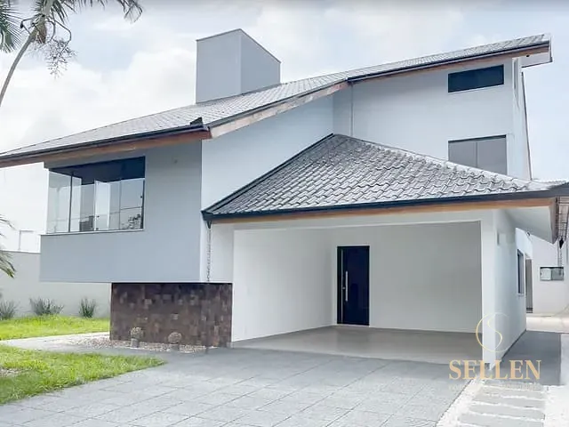 Casa 4 quartos e 3 banheiros, à venda, no bairro Dom Bosco em Itajaí