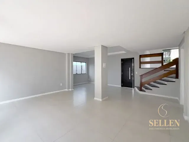 Casa 4 quartos e 3 banheiros, à venda, no bairro Dom Bosco em Itajaí