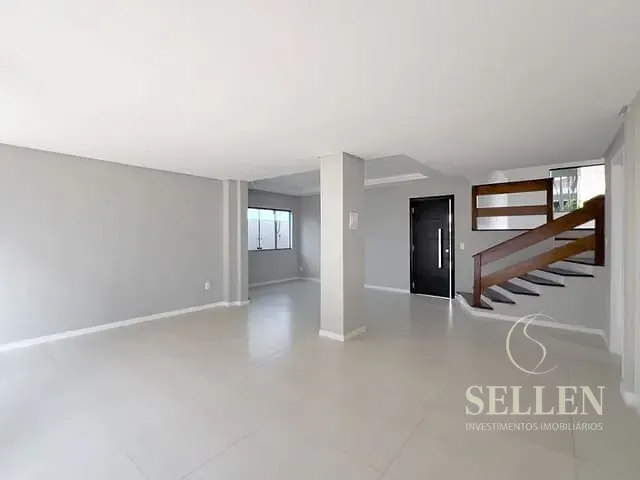 Casa 4 quartos e 3 banheiros, à venda, no bairro Dom Bosco em Itajaí