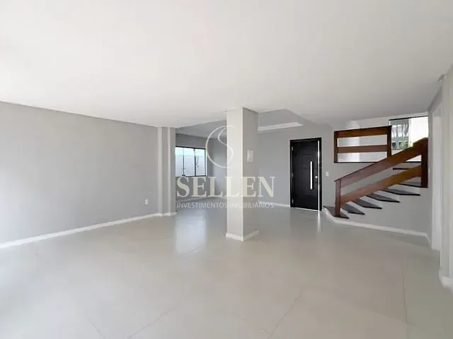 Casa 4 quartos e 3 banheiros, à venda, no bairro Dom Bosco em Itajaí