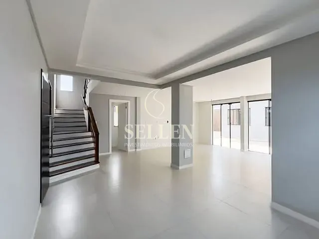 Casa 4 quartos e 3 banheiros, à venda, no bairro Dom Bosco em Itajaí