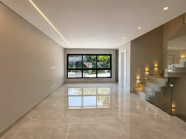 Casa com 205m² 3 quartos e 4 banheiros, à venda, no bairro Santa Felicidade em Curitiba