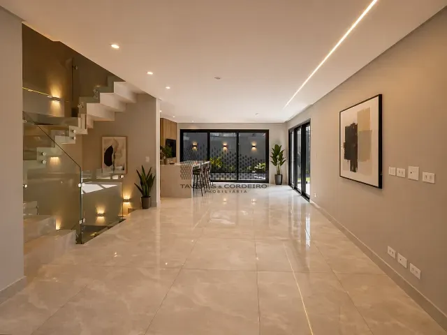 Casa com 205m² 3 quartos e 4 banheiros, à venda, no bairro Santa Felicidade em Curitiba