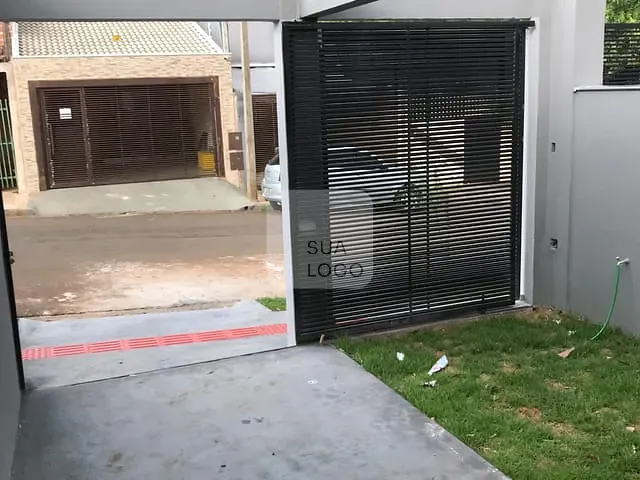 Casa com 200m² 2 quartos e 1 banheiro, à venda, no bairro Coliseu em Londrina