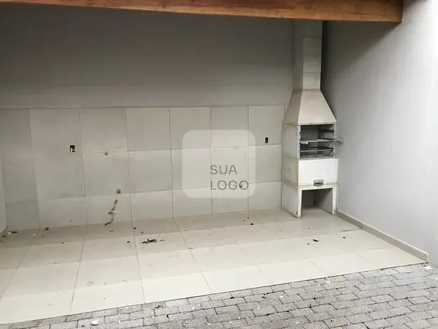 Casa com 200m² 2 quartos e 1 banheiro, à venda, no bairro Coliseu em Londrina