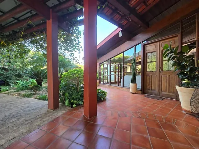 Casa com 750m² 4 quartos e 5 banheiros, à venda, no bairro Vila Brandina em Campinas