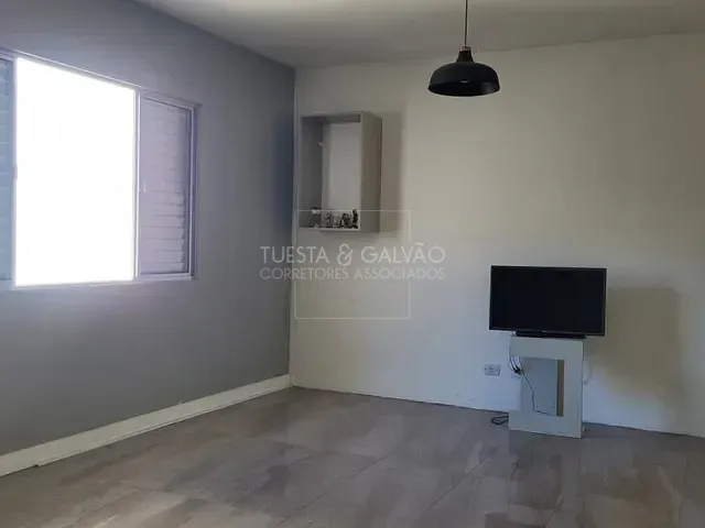 Casa com 189m² 3 quartos e 1 banheiro, à venda, no bairro Xaxim em Curitiba