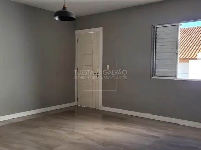 Casa com 189m² 3 quartos e 1 banheiro, à venda, no bairro Xaxim em Curitiba