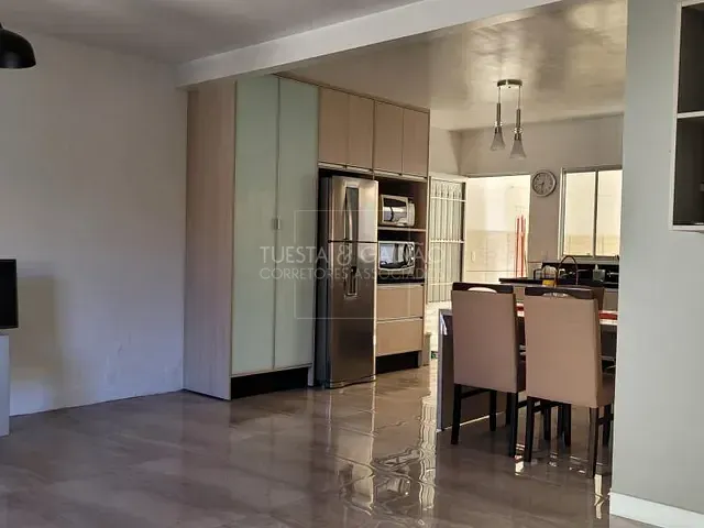 Casa com 189m² 3 quartos e 1 banheiro, à venda, no bairro Xaxim em Curitiba