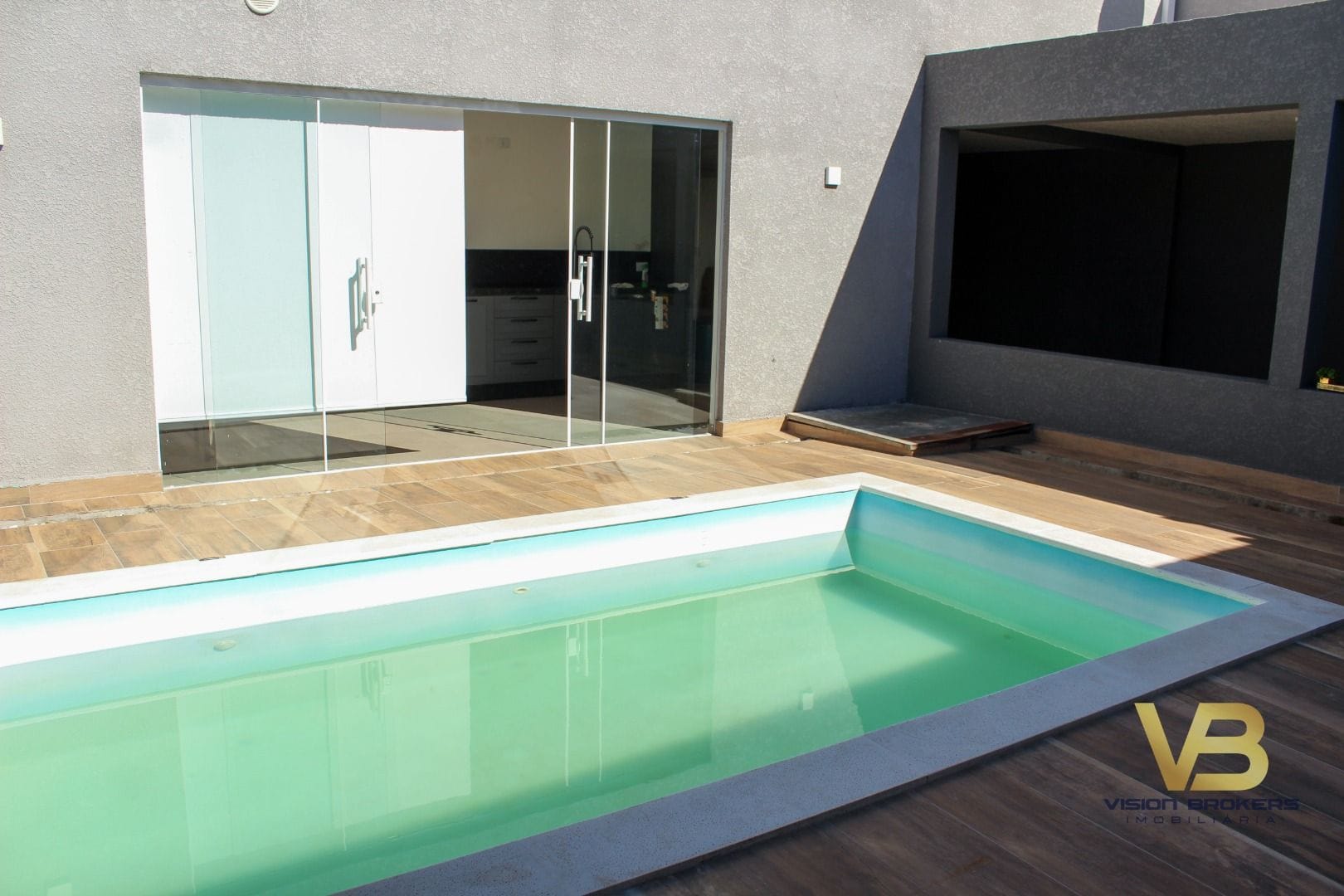 Bela casa com piscina em Pinhais