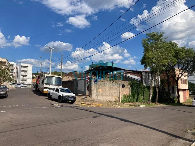 Casa com 808m² 3 quartos e 3 banheiros, à venda, no bairro Ouro Branco em Novo Hamburgo