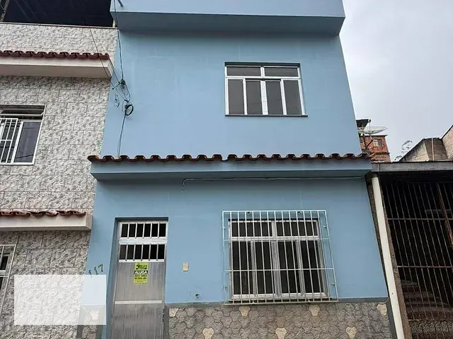 Casa 3 quartos e 3 banheiros, para alugar, no bairro São Sebastião em Santos Dumont
