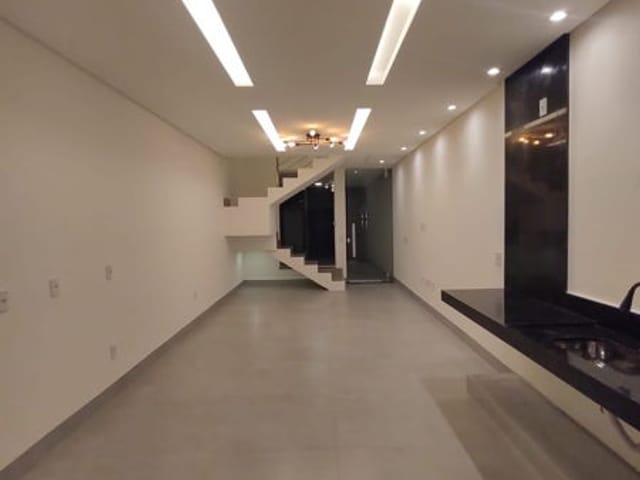 Foto do Sobrado - Sobrado 3 Suítes, ampla área gourmet com churrasqueira | WALTER JÚNIOR IMÓVEIS