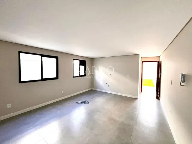 Casa 3 quartos e 4 banheiros, à venda, no bairro Palmas em Governador Celso Ramos