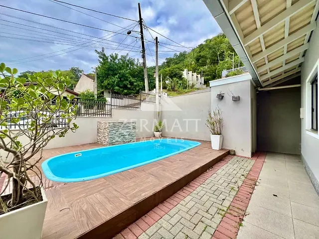 Casa com 285m² 3 quartos e 3 banheiros, à venda, no bairro Velha Central em Blumenau