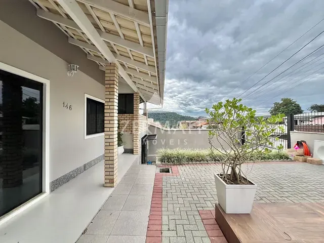 Casa com 285m² 3 quartos e 3 banheiros, à venda, no bairro Velha Central em Blumenau