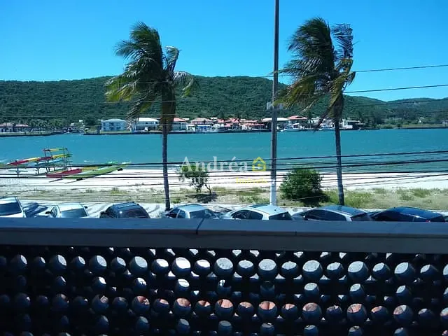 Casa com 453m² 4 quartos e 3 banheiros, à venda, no bairro Itajurú em Cabo Frio