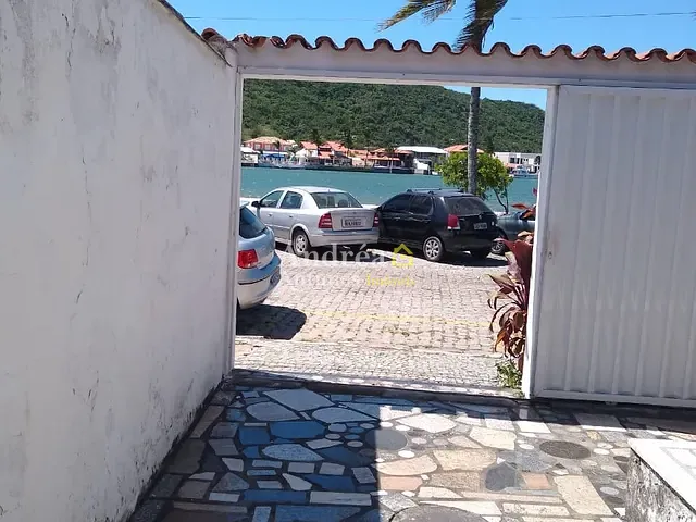 Casa com 453m² 4 quartos e 3 banheiros, à venda, no bairro Itajurú em Cabo Frio