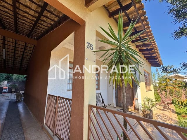 Casa com 500m² 3 quartos e 3 banheiros, à venda, no bairro Vila Santa Terezinha em Apucarana