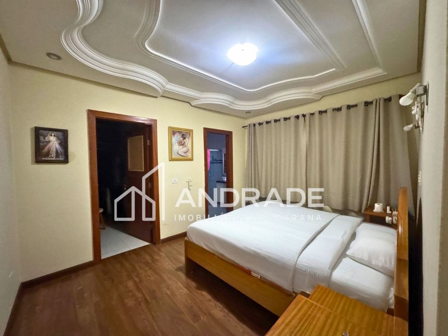 Casa à venda com 3 quartos, 241m² - Foto 15