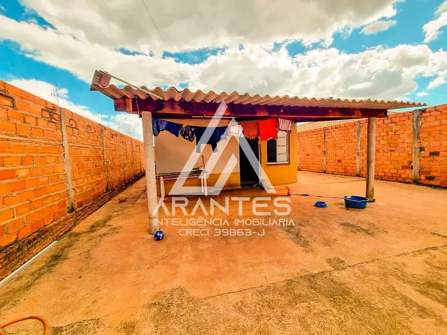 Casa 2 quartos e 1 banheiro, à venda, no bairro Conjunto Habitacional Vida Nova em Barretos
