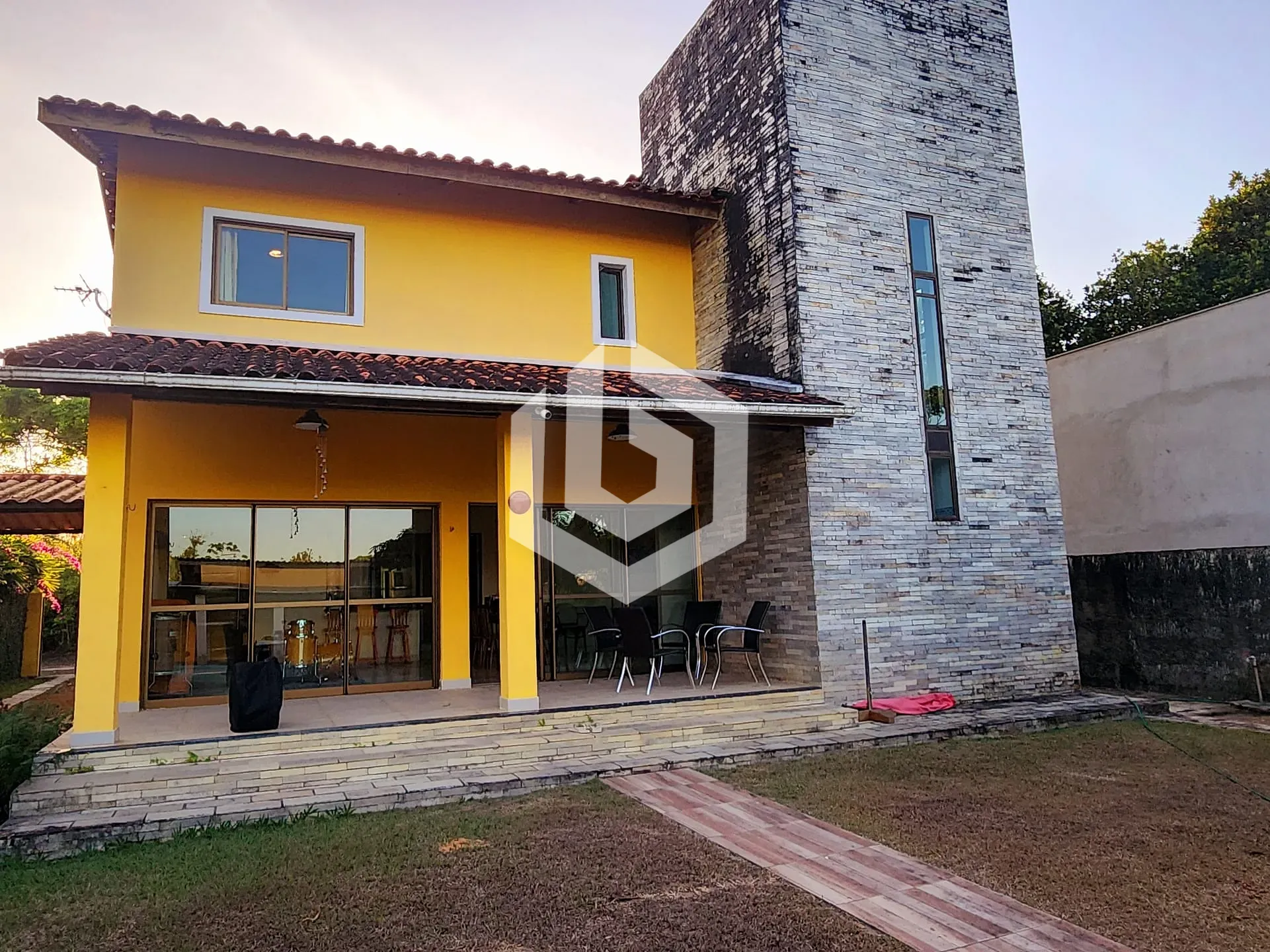 Casa, 2 quartos, 240 m² - Foto 2